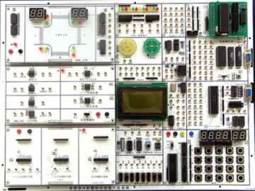 多核單片機(jī)模塊化實(shí)驗(yàn)開發(fā)系統(tǒng)
